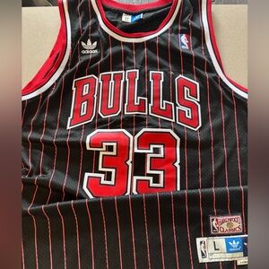 Chicago Bulls Scottie Pippen 33 NBA Adidas Tank Jersey